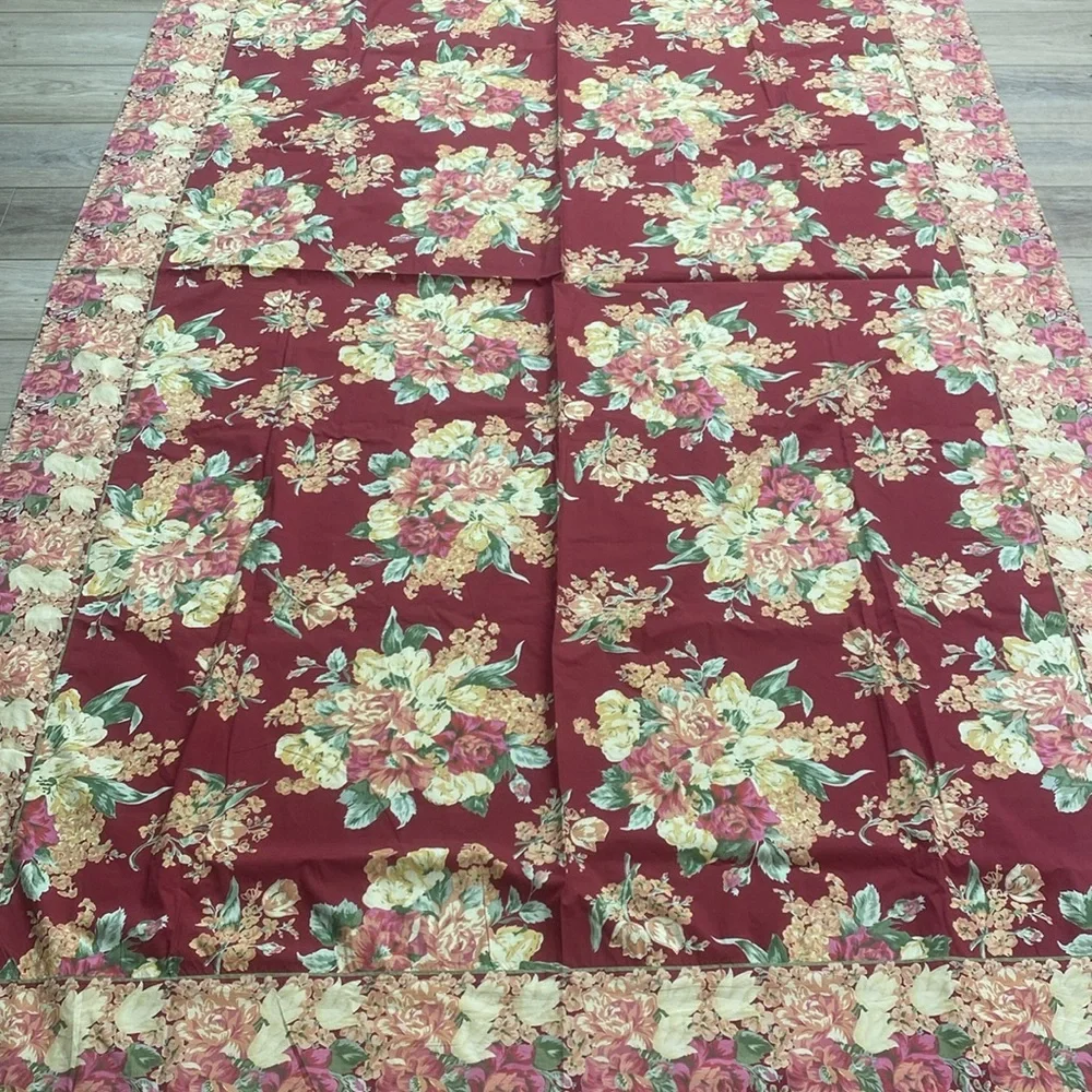 Vintage April‎ Cornell Rectangle Tablecloth